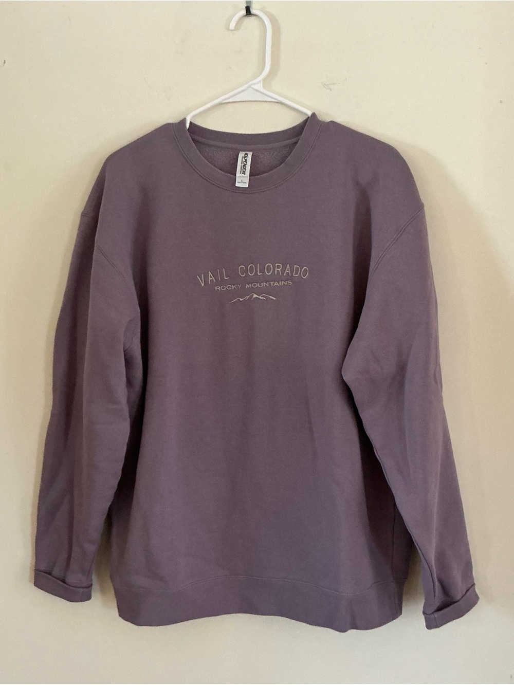 Vail Colorado Rocky Mountains Lavender Crewneck Sweatshirt Size L New